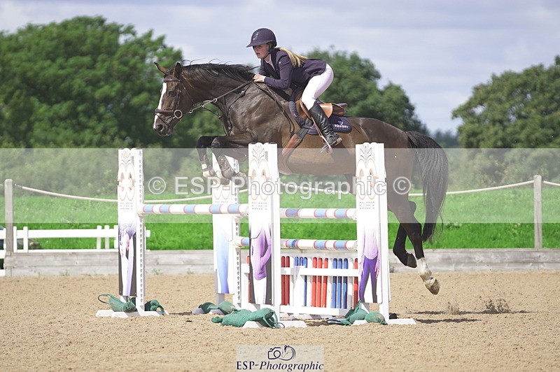 230806A-112258-01574 - Cls 13 Snr Newcomers & 1.10m Open