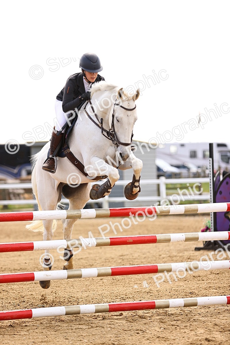 SBM_002355 - Class 11 - Senior newcomers - 1.10m