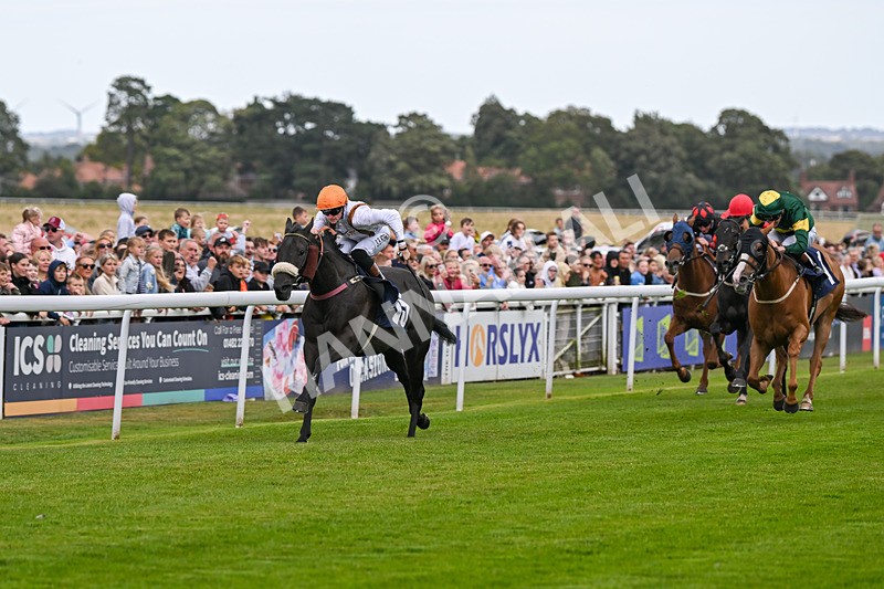 250824-Race 1-Emeralds Pride-2369 - Race 1