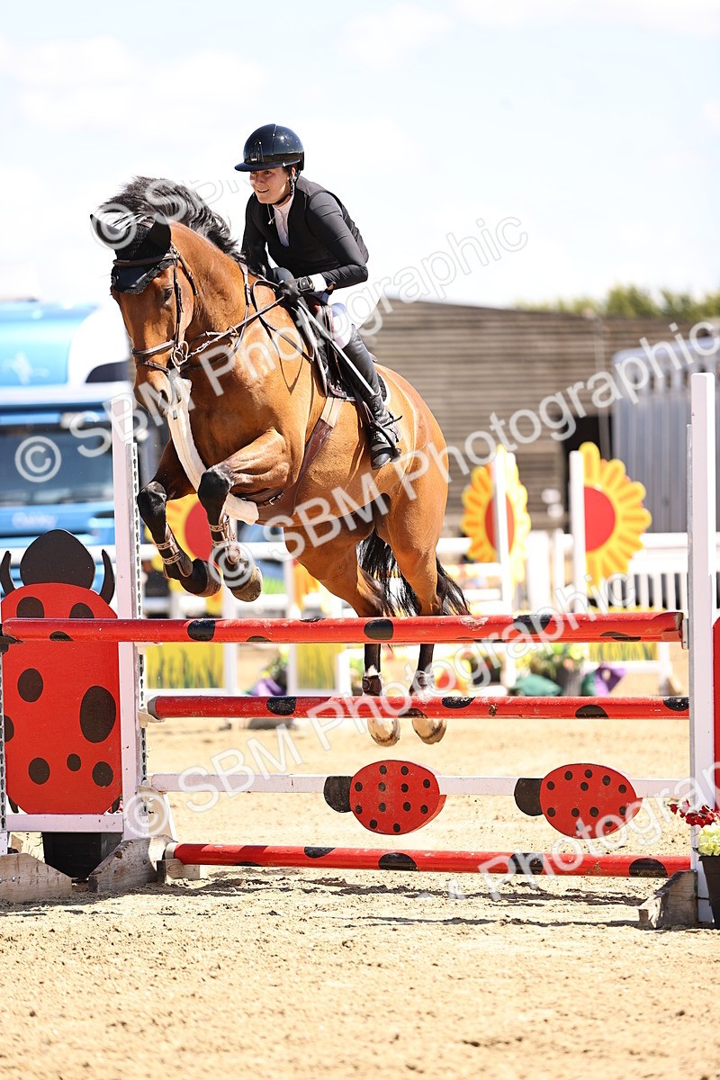 SBM_015010 - Class 15 - Senior Newcomers - 1.10m Open