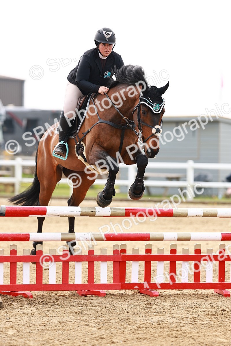  - Class 17 - Senior 1.05m