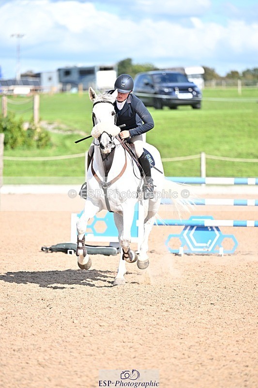 250924-124922-00280 - Cls 4 Newcomers and 1.10m Open