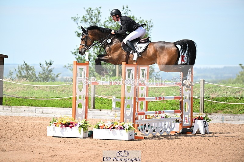 240718A-115335-04909 - Cls 1, 3 Star Small Tour 1.35m