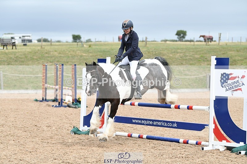 250807-131944-01094 - 80cm Round 2