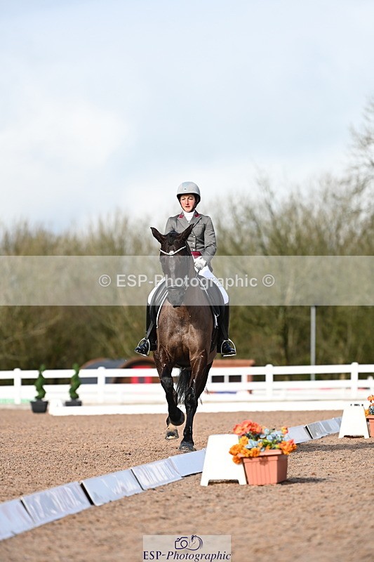 240218A-140406-08550 - 152-Beth.Miller-Lillie.Langtry