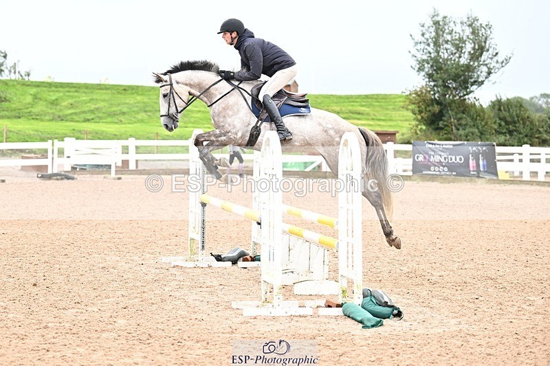 250917-103111-00073 - Cls 1 British Novice and 90cm Open