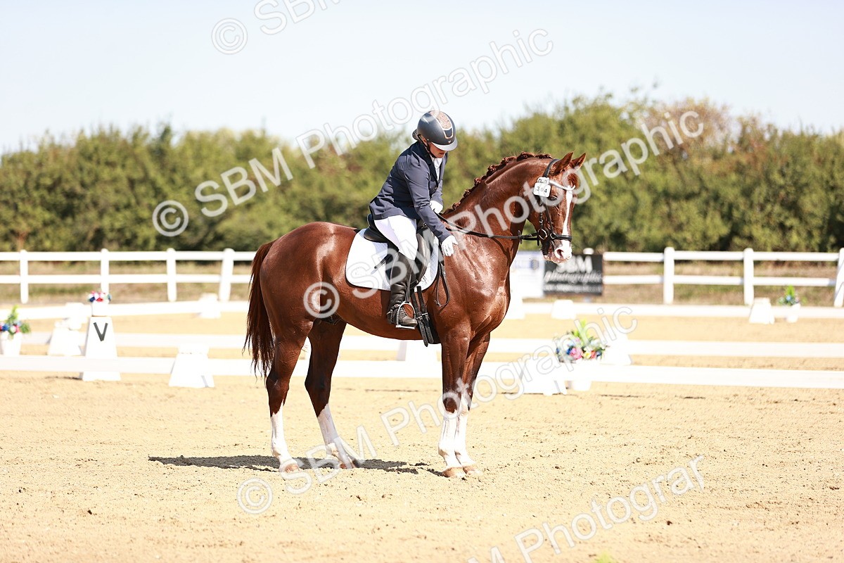 SBM_004463 - Class 12 - Novice 5 - 10.31-11.41