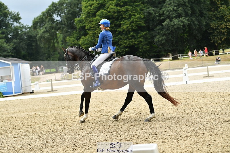 250718A-140148-01962 - 038-Natasha.Collings-Costello-Dovevale.Tender.Dove