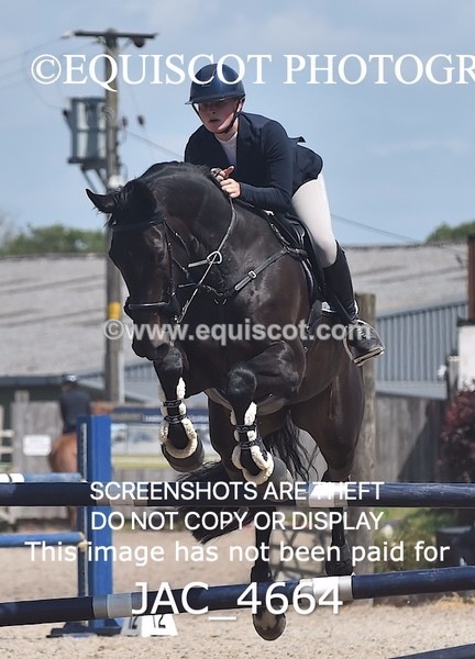 JAC_4664 - CLASS 7 Senior Foxhunter/ 1.20m Open