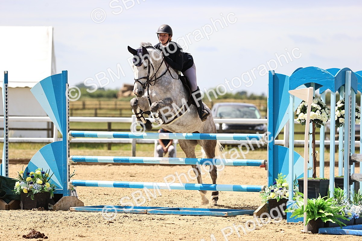 SBM_009839 - Class 8 - Senior Newcomers - 1.10  Open