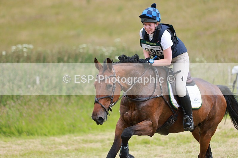 240630X-133855-7065 - 395-Tilly_Swanton-QUINTUS_GRANDIA_Z