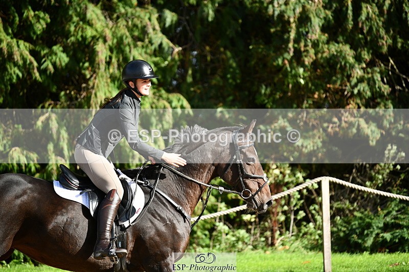 251004A-150944-01699 - Classes 8 & 9 70cm