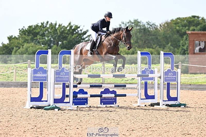 240828A-141111-00815 - Cls 4 Snr Newcomers and 1.10m Open