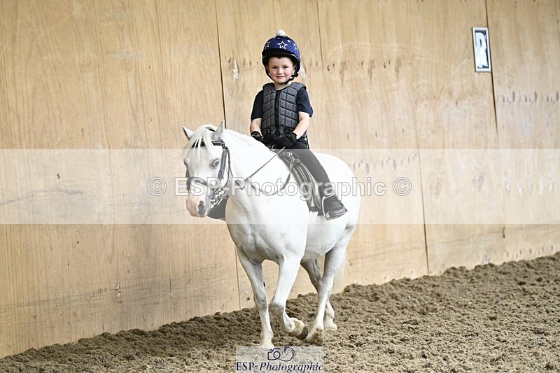 240728B-142326-00525 - Theo and Gemma's Groups Indoor