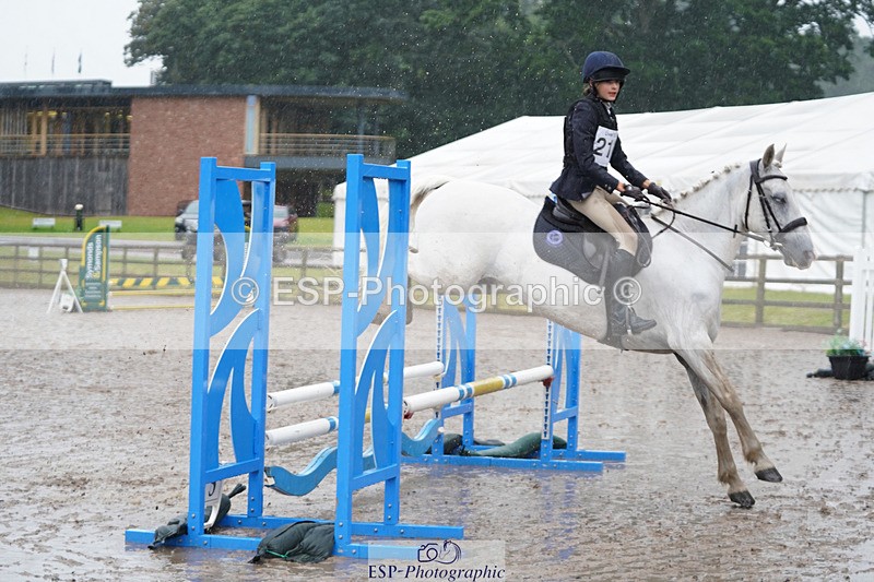 240824X-082512-20192 - 70cm Round 1 8.30 to 9.30