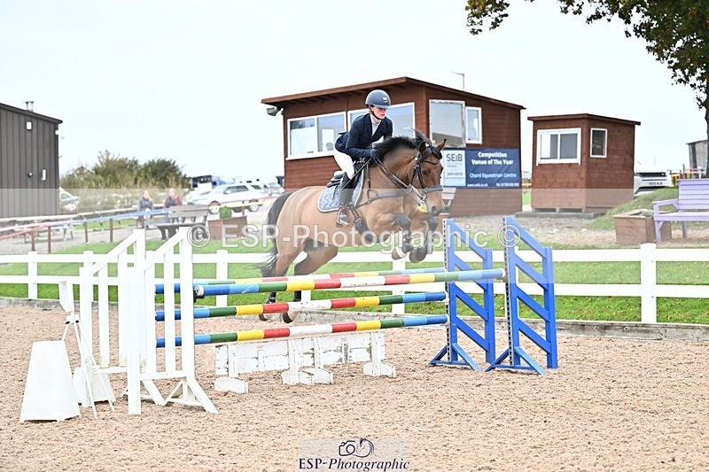 251015-130321-00474 - Cls 4 Newcomers and 1.10m Open