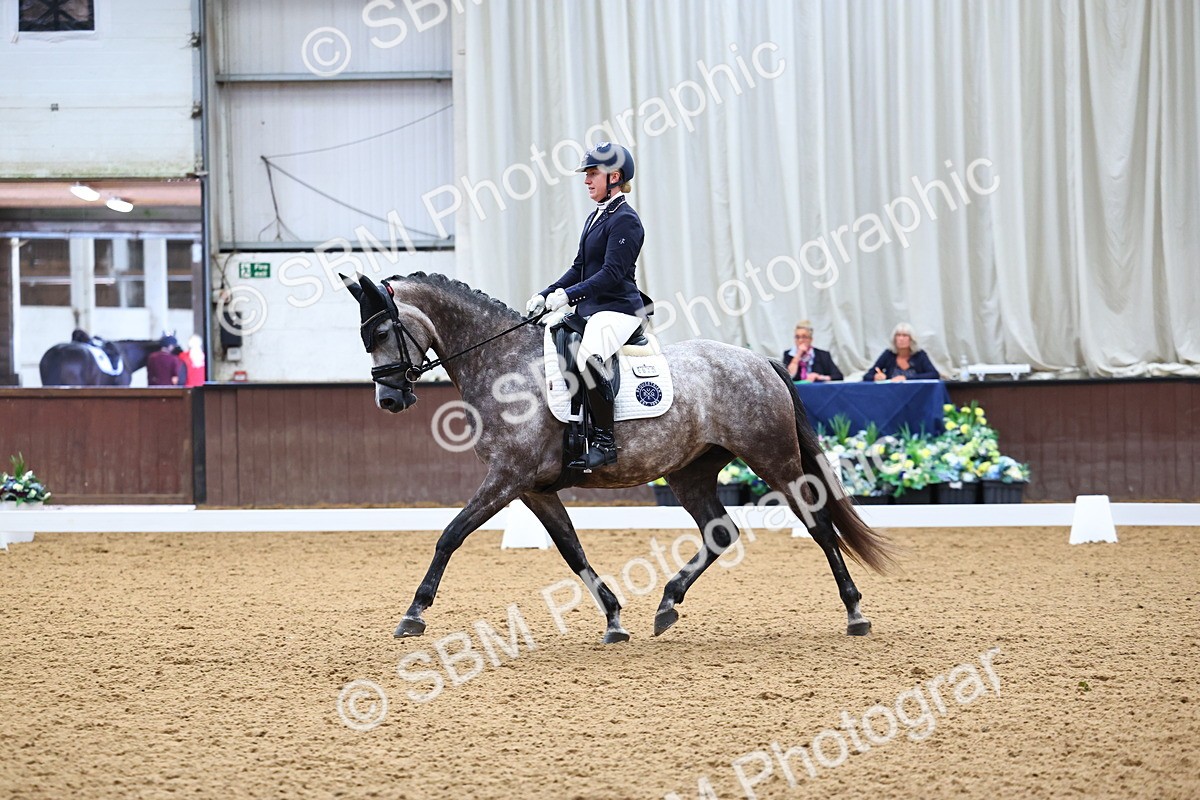 SBM_005650 - Class 5 - Novice 6 - 9.30-10.33