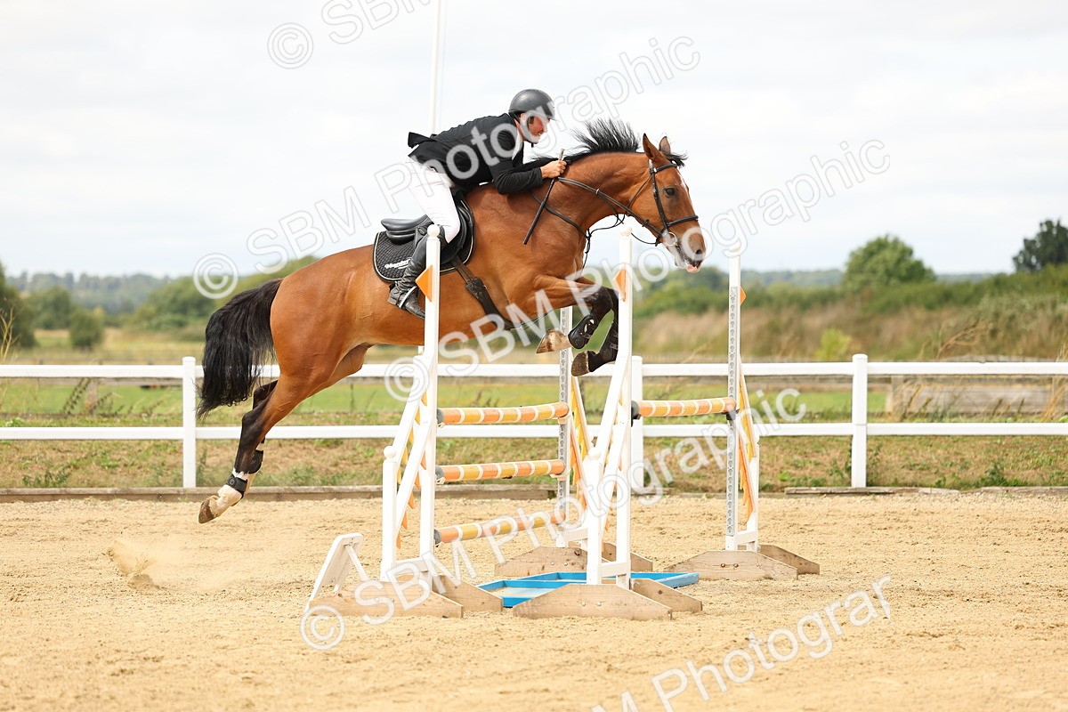 SBM_010216 - Class 3 - Senior Newcomers - 1.10m Open