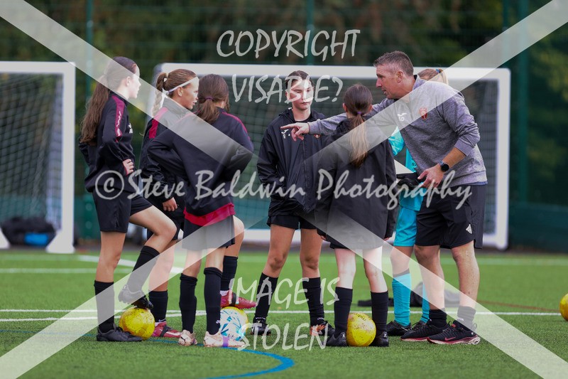 1DX30553 - 2025-09-13 FC Abbey Meads U13 Blue Girls V AFC Corsham U13 Pumas