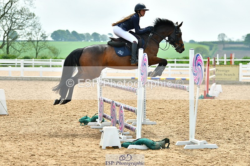 230514A-132730-02973 - Cls 25 Pony Foxhunter & 1.10m Open