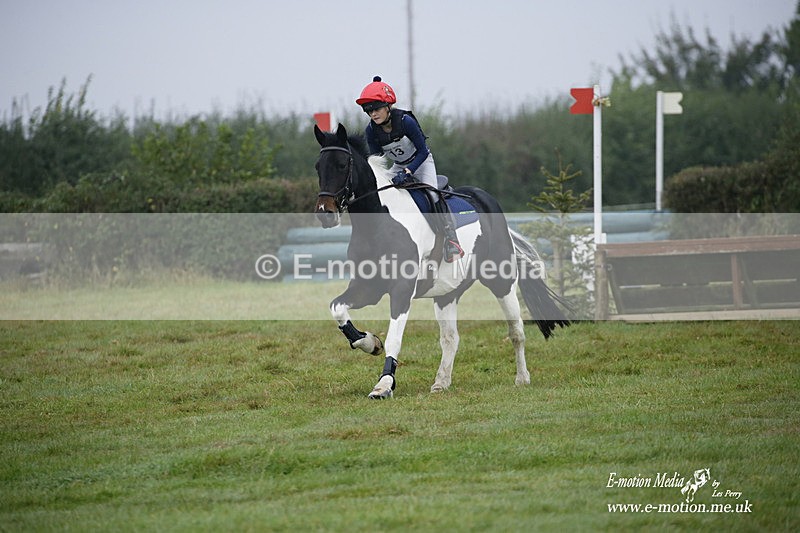 WWHT 171021 0093 - Novice Restricted (0.80m)  17/10/21