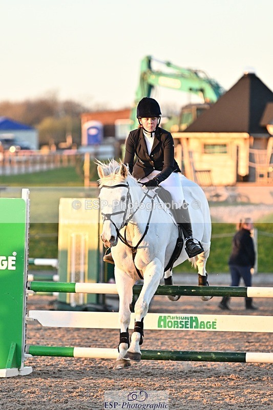 250401-192717-01018 - 90cm Classes