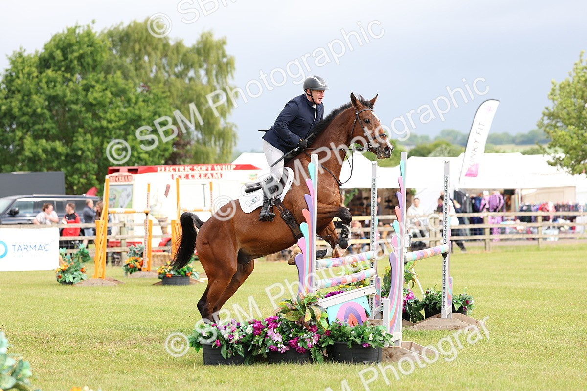 SBM_11901 - Class 205 - Tarmac Senior 1m Open