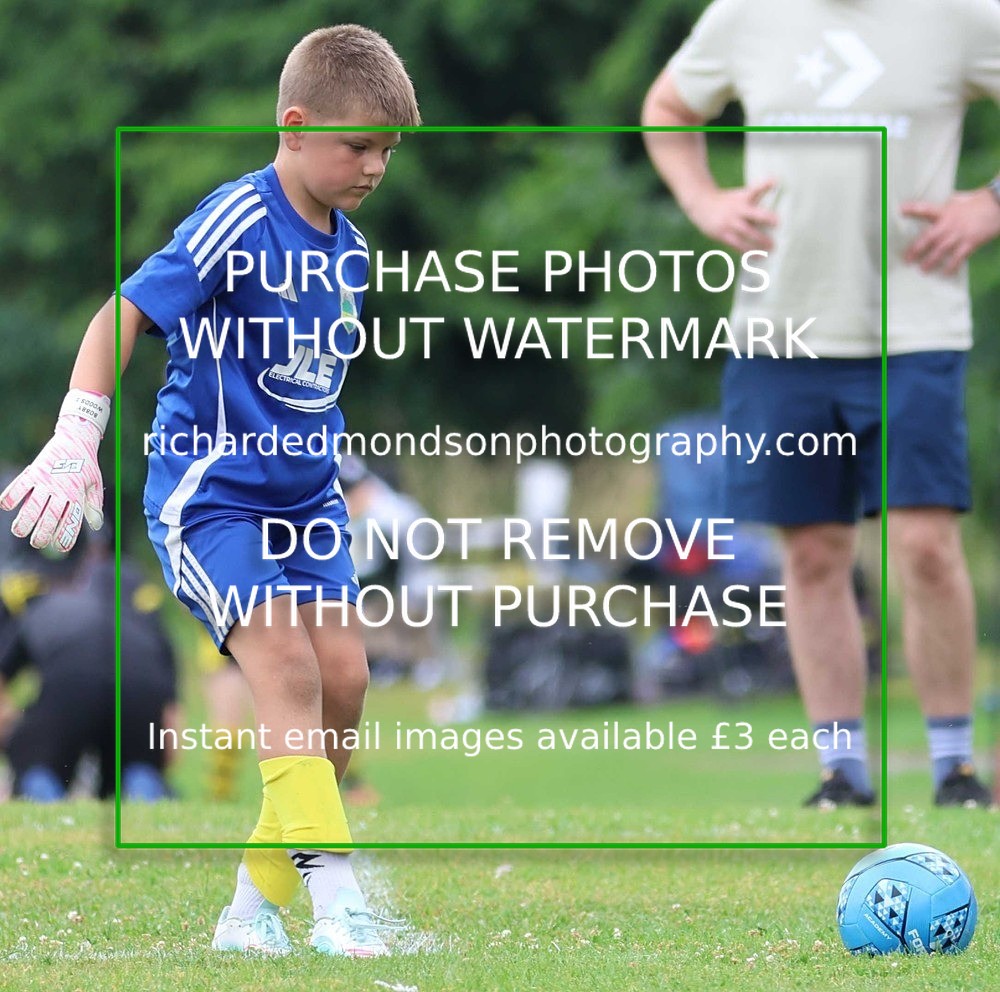 533A4989 - Kendal United