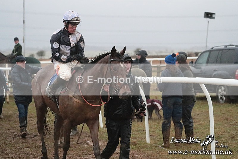 PtP 260125 1125 - Cocklebarrow Point-to-Point racing with the Heythrop Hunt 26/01/25