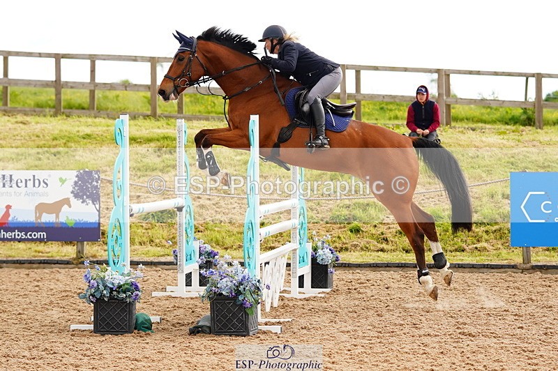 240526A-111400-07766 - Cls 26 Chard Equ 1.05m and 1.10m Grand Prix