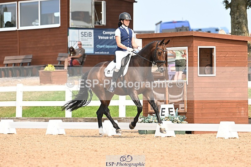 250816-141141-05033 - 052-Marcela.PomphreyLinkeltje.DE.J