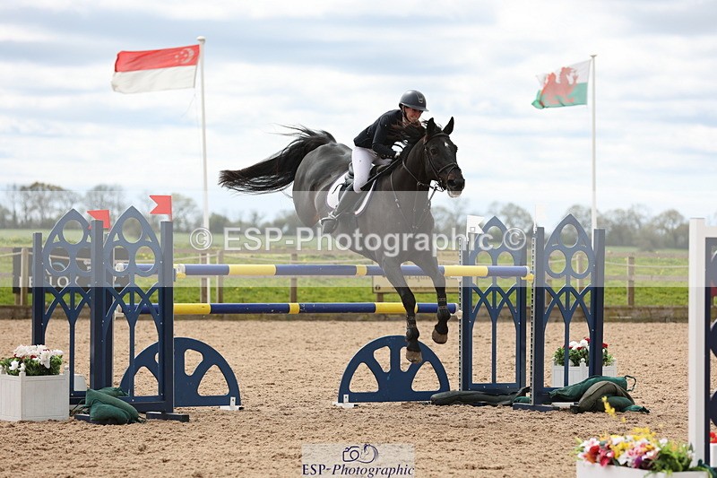 240419A-123705-07334 - Cls 6, 2 Star Medium Tour 1.35m