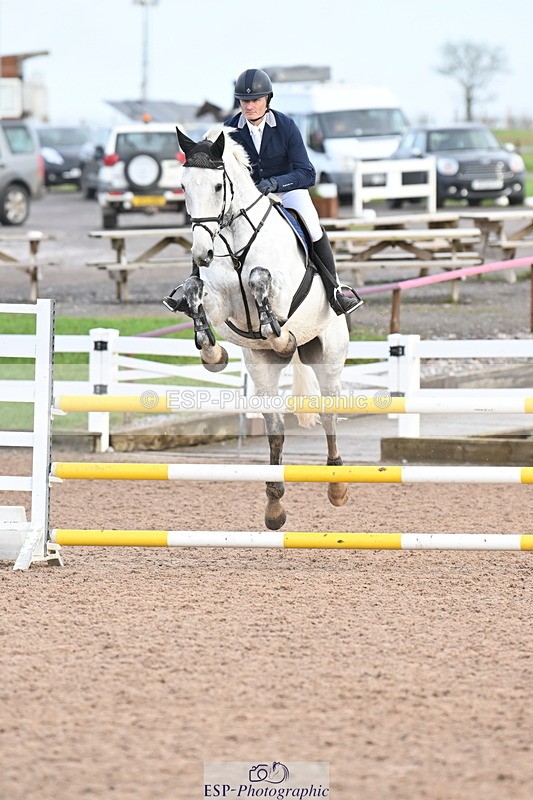 231209A-120830-01713 - Cls 12 Newcomers & 1.10m Open