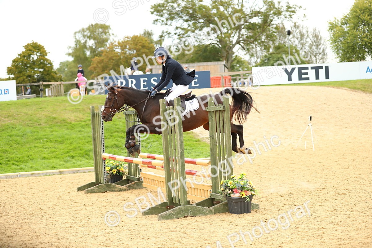 SBM_75920 - J19 - Junior 90cm Supreme Championship