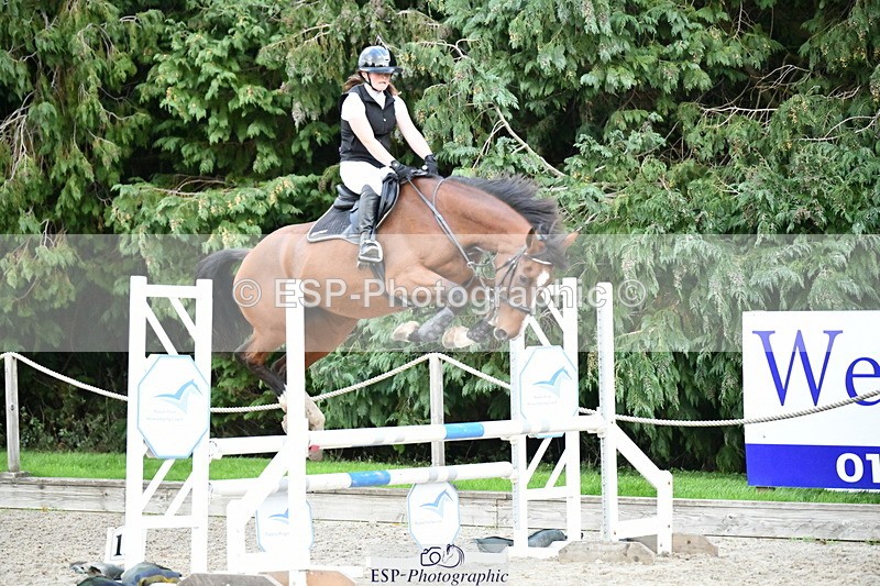 251004A-172449-02411 - Classes 12 & 13 90cm