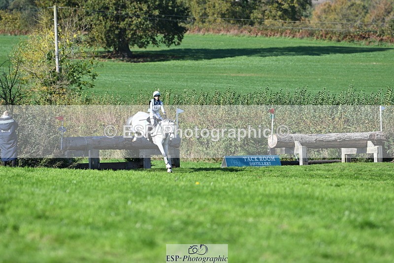 251024A-124705-11692 - B-141-Erin.Neale