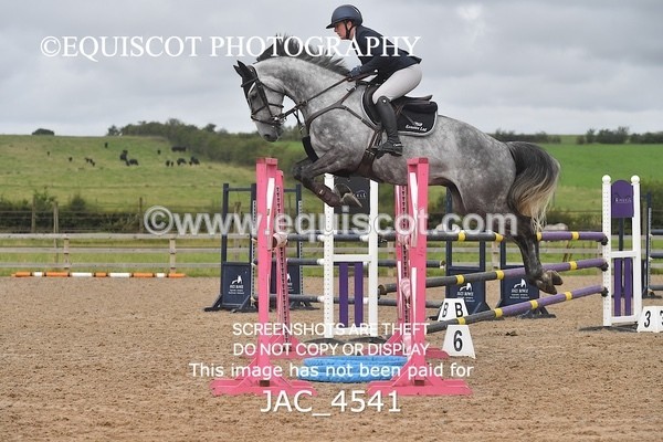 JAC_4541 - CLASS 7 Senior Foxhunter/ 1.20m Open