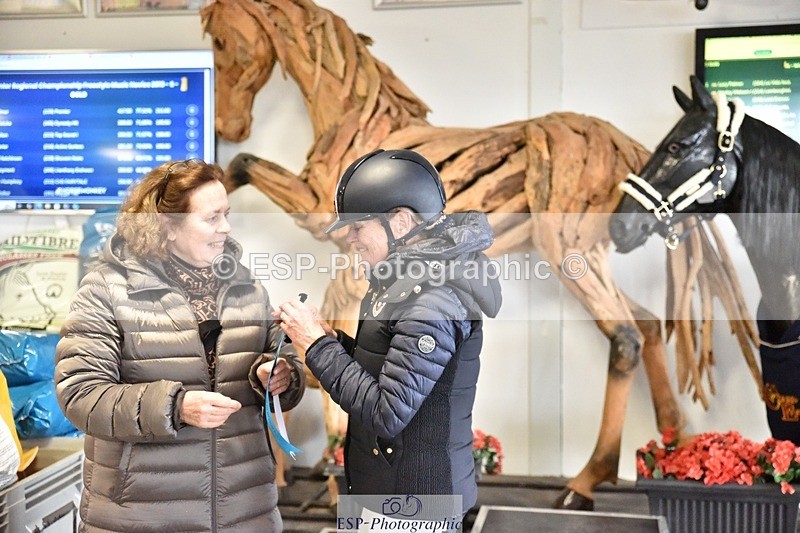 250215-153604-04461 - Medium Gold Presentations