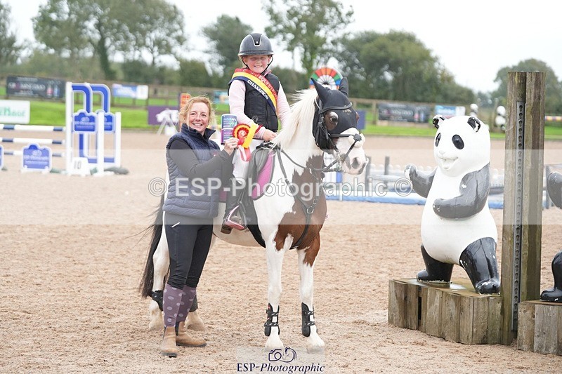 250920-160304-01548 - Cls 21 Pony Intro 80cm Derby