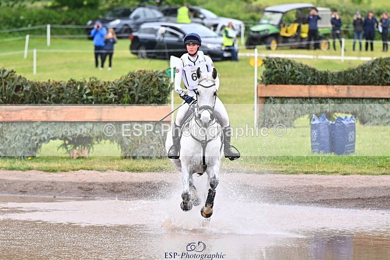 250524A-104956-09425 - A-066-Jemima.Howden-MONBEG.WHISPER