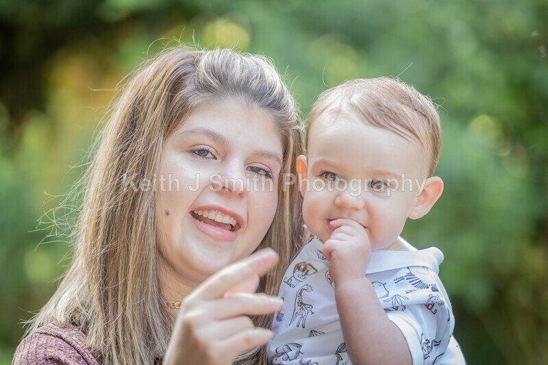 2KJS0853 - Jannie & Kristen family