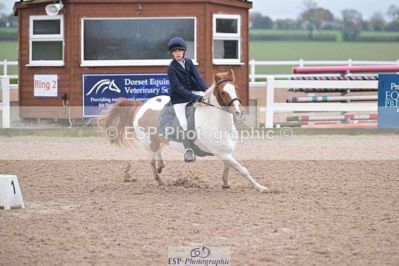 251116-100106-01094 - Cls 2 Pony Intro 70cm