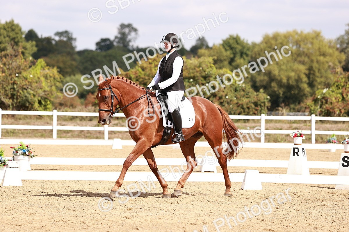 SBM_018495 - Class 17 - Novice 6