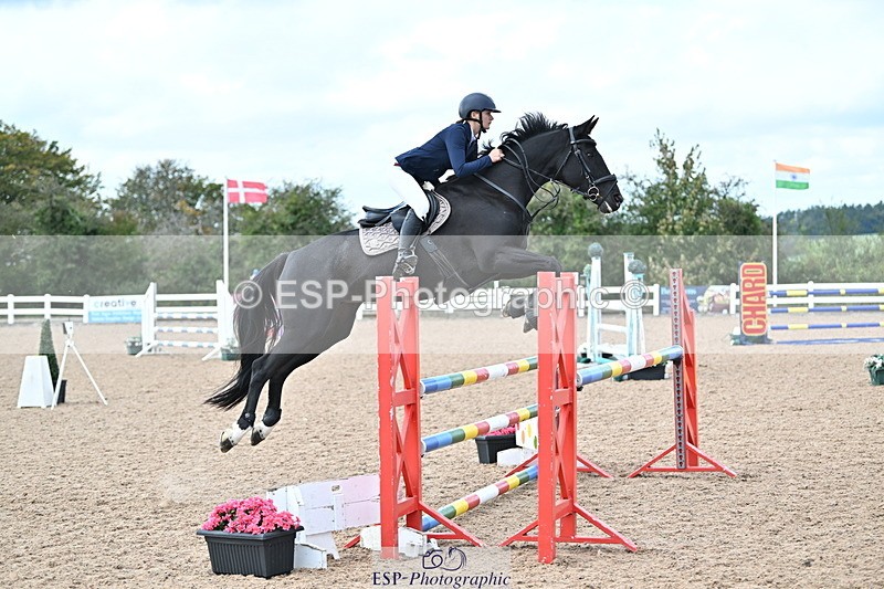 241005A-123810-03748 - SAT Cls 18 1.05m Amateur Quali