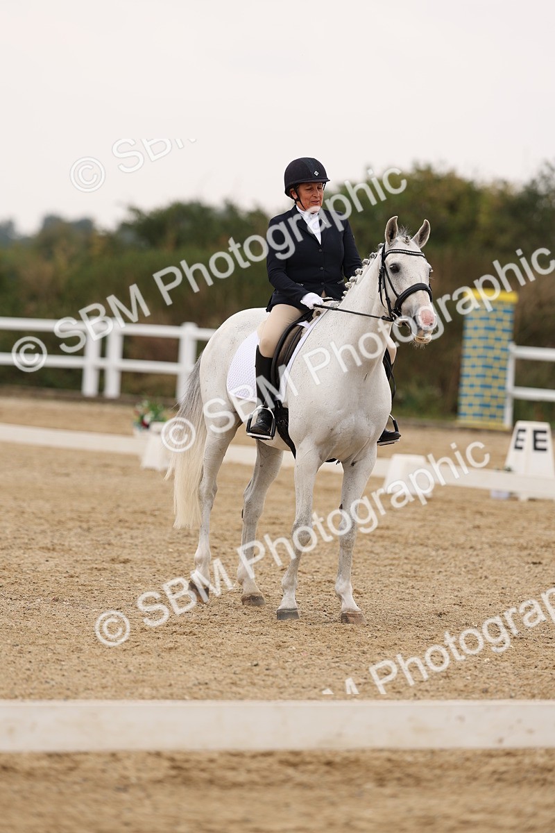 SBM_01751 - Class 9 - Novice 27 Champs