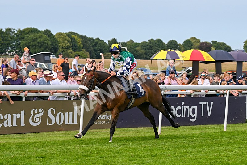 300724-Race 6-Bell Shot-0432 - Race 6