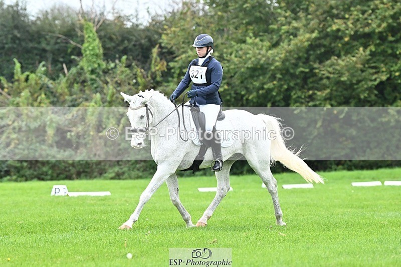 241024-120120-02593 - 321-Hannah.Underhill-DONBEG.GREY