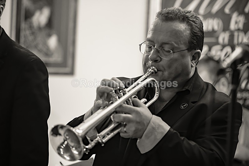  - TOM & SIMON GARDNER PLAY BROTHERS CANDOLI