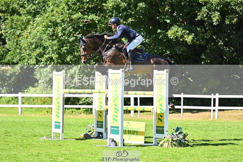 260704A-164311-16215 - Cls 33 Snr Fox Jump Off and Pres