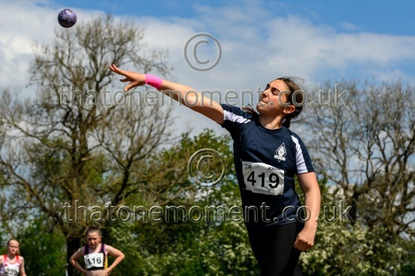 West25Sat-919758 - Field Female